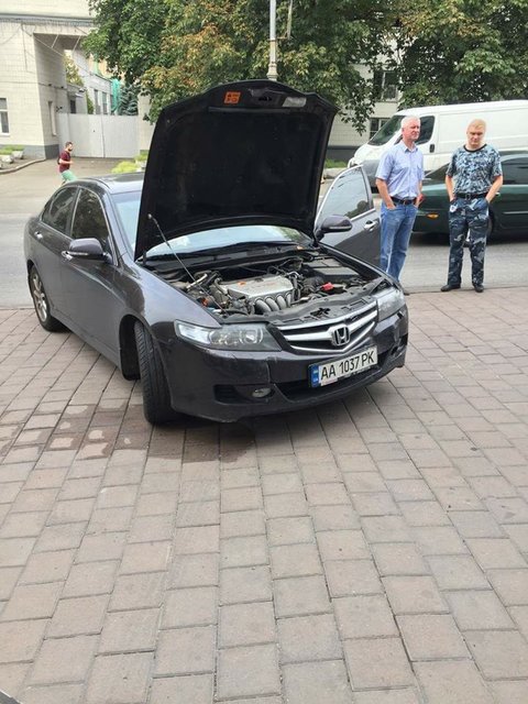 ДТП возле бизнес-центра. Фото: facebook.com/autokiev.info
