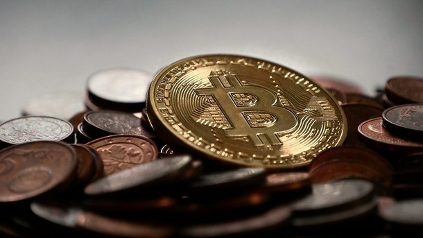 Bitcoin стал дешевле. Фото: Pixabay