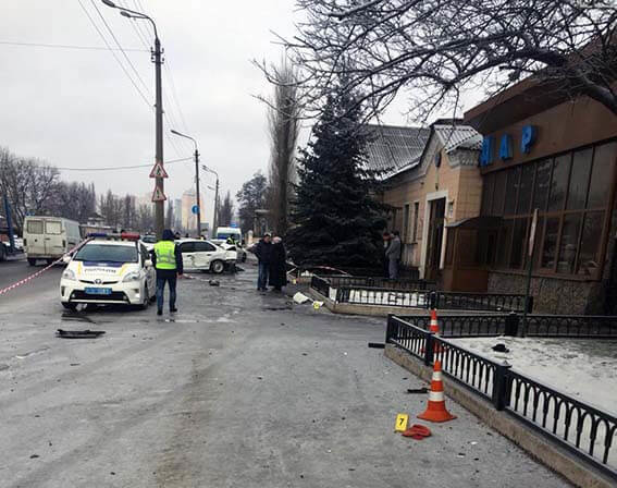 Автомобиль на тротуаре сбил женщину. Фото: kyiv.npu.gov.ua