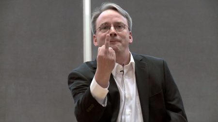 Линус Торвальдс на некоторое время отойдет от разработки ядра Linux, чтобы заняться саморазвитием