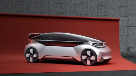 Volvo представила концепт полностью автономного электромобиля Volvo 360c, который в будущем сможет заменить внутренние авиаперелеты